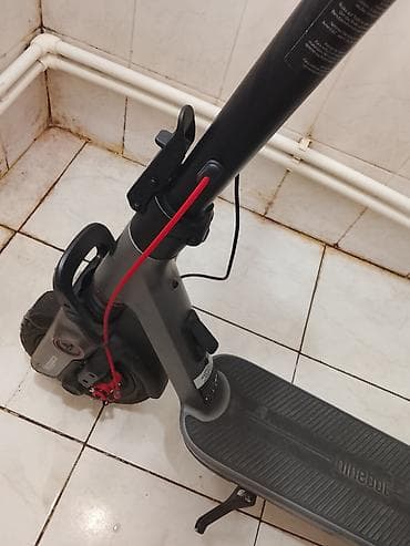 Nəqliyyat: Skuter 10 gün du alinib 1600 AZN . Tecılı satılır 600 AZN karopka var — 3