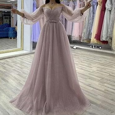 - Zərif pudra çalarında uzun ziyafət geyimi - Off-shoulder (çiyinlər — 1