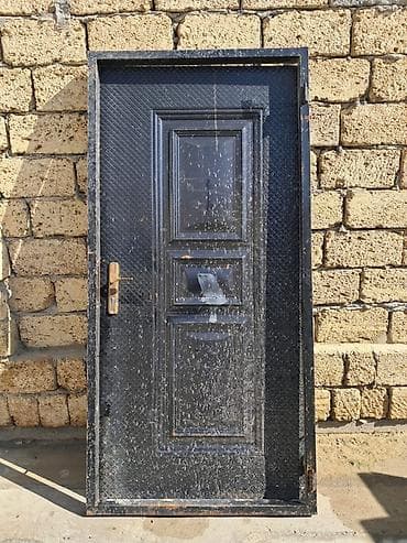 Giris qapisi 205/100sm 100azn Novxani 9299 leli Metall qapı və qutu