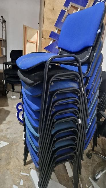 Konfrans stulları .90 eded .qiymeti 13 manat endirim oluncaq kreslo