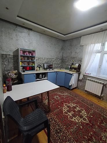 gonag otagi: Qonaq otağı üçün dəst – yumşaq mebel, yemək masası və vitrindən ibarət — 10