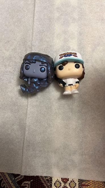 Heykəlciklər: Məhsul: Funko Pop minifiqurları dəsti Təsvir: - 2 ədəd orijinal Funko — 2