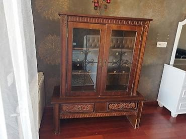 Klassik üslubda taxta vitrin (bufet) - Material: təbii ağac karkas