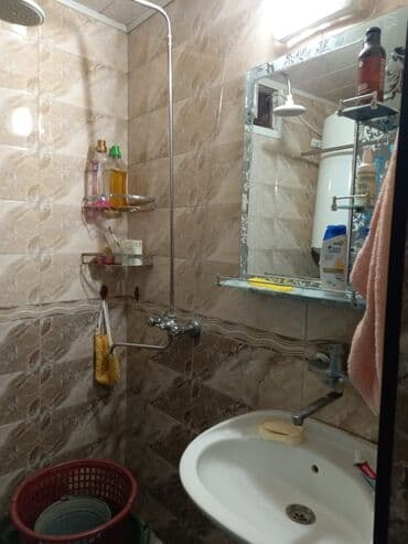 Mənzillər: Salam səliqəli evdir heçbir xərc təlləb etmir bina evidir sabirabad — 10