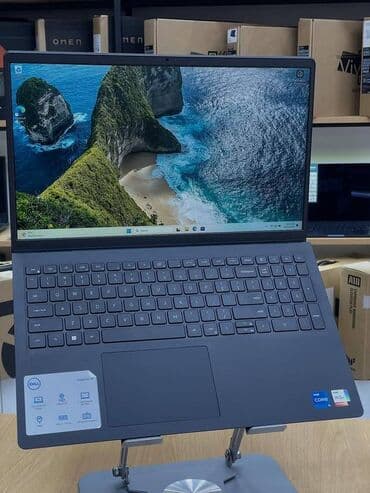 Dell Inspiron 15 noutbuk Xüsusiyyətlər: - Ekran: 15.6" HD (mat