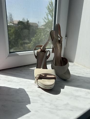 ayaqq: Bej rəngli qadın sandaleti - Model: Açıq burunlu, slingback (arxa — 2