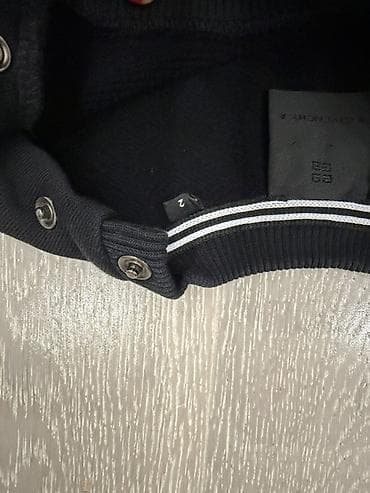 Koftalar, sviterlər: Givenchy uşaq sviteri - Rəng: qara - Ön hissədə ağ konturlu — 2