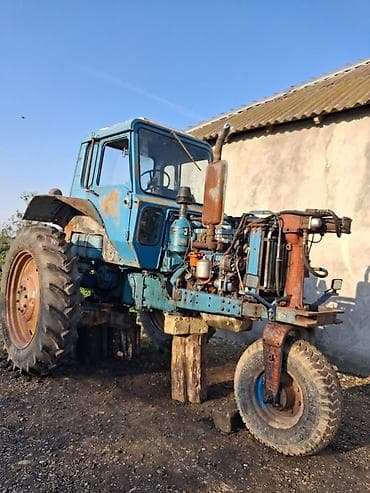 c moto: ""RAZILASMA YOLU ILE. "Traktor MTZ 80 tipli, kabinalı, arxa təkərli — 1