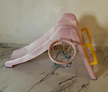 Uşaq üçün sürüşkən və basketbol səbəti olan oyun komplekti -Yaş