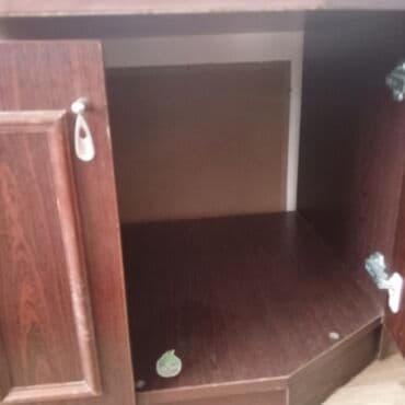 qapı ucuz: Tünd qəhvəyi rəngli, künc yerləşdirilməyə uyğun aşağı hündürlüklü şkaf — 4