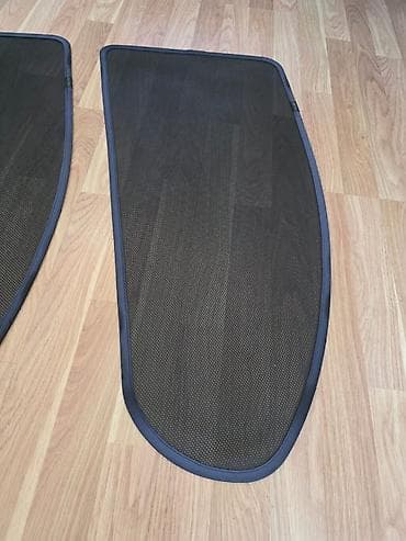 yan pərdələr: Nissan Maxima üçün yan şüşə pərdələri (2000–2007) Nissan Maxima A33 — 3