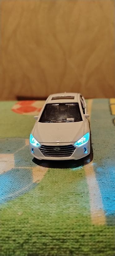 Wekilde Gorduyunuz Ağ Elantra 2016-dan 2018 kimi Olan Modelidi Satiram — 8