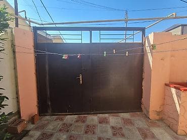 Metall darvaza – ikitaylı, dekorativ rellef naxışlı - Material: metal — 2