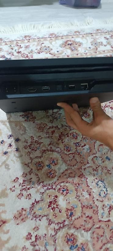 sony 3: PlayStation 4 Pro oyun konsolu - Model: Sony PlayStation 4 Pro (CUH — 4