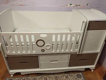 qapi rengleri: Oğlan və qız üçün, Dördbucaq, Beşik, Dəstsiz, Matras ilə, Yellənmə mexanizmsiz — 1