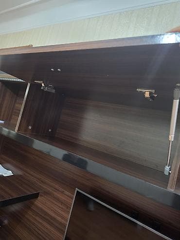 laminad: İşlənmiş, Düz TV altlığı, Polkalı, Laminat, Türkiyə — 4