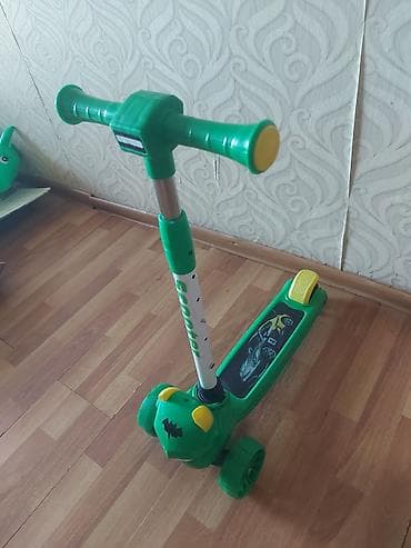 Uşaq skuterı – 3 təkərli, yaşıl rəngdə - Balans üçün sabit 3 təkərli