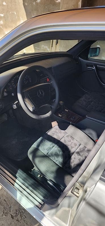 w210 amg bufer: Mercedes C220 sedan - Kuzov: sedan, gümüşü rəng - Mühərrik: benzin — 8