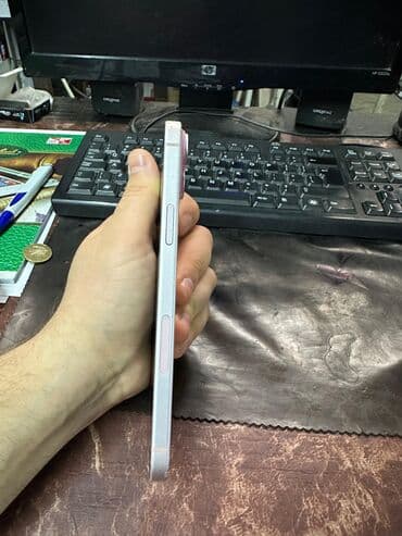 купить айфон 4: IPhone 15 Plus, 128 ГБ, Розовый, Face ID — 2