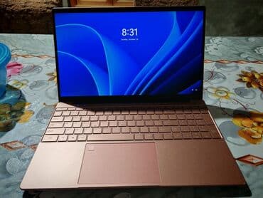 KurieTim noutbuk Xüsusiyyətlər: - Ekran: nazik çərçivəli geniş ekran