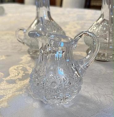 pul qab: TOM xurustal 2 eded nar şerab qabı Yenidir Qiymet : 100 azn (cütü) — 1