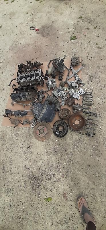 iqravoy avtomat: Toyota Vitz 1998 2003 1.3 motor. ehtiyyat hissələri. hər detalın — 6