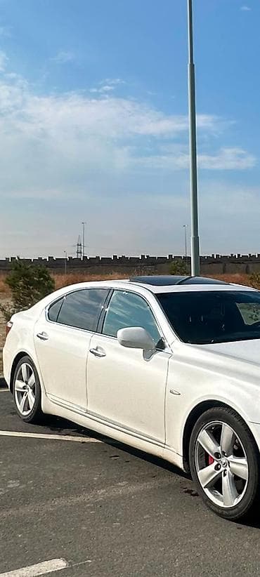 lexus ls: Lexus LS: 4.6 l | 2026 il Sedan — 4