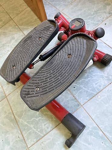 Mini stepper trenajor - Kompakt ölçülü ev fitnes cihazı - İki geniş — 3