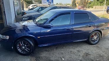 equinox ehtiyat hisseleri: Opel Vectra B sedan - Kuzov: 4 qapılı sedan, tünd göy rəng - Mühərrik — 2