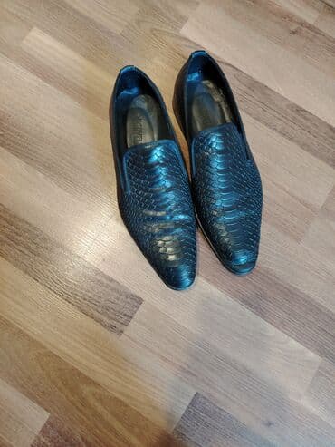 barya ayakkabı: Cox az geyinilib, baha alinib. Teze kimidir — 2