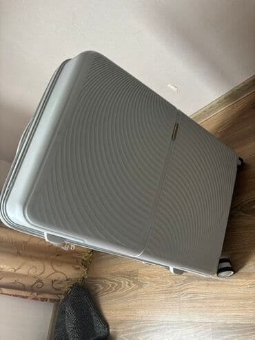 kəmər başlığı: Sərt korpuslu böyük ölçülü səyahət çamadanı – açıq boz rəng. - Korpus — 3