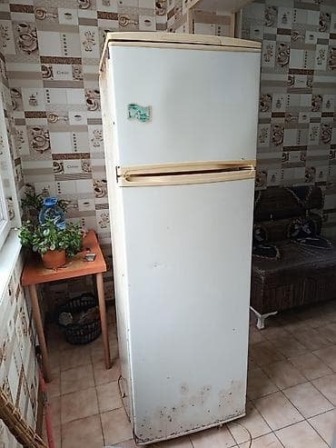 İki kameralı soyuducu Xüsusiyyətlər: - Üst bölmə: dondurucu, aşağı