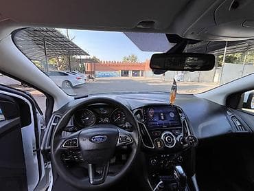 satılık araba: Ford Focus: 1.6 l | 2015 il 114000 km Sedan — 9