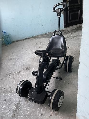 Uşaq üçün elektrik maşınları: Uşaq pedallı qartinq maşını – 4 təkərli, qara rəng Xüsusiyyətlər: - — 1