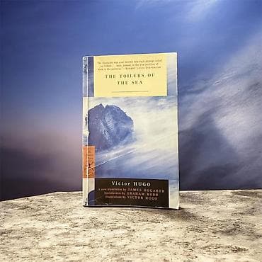 Книги и журналы: Məhsul: Kitab – “The Toilers of the Sea” (Dəniz Əməyi) Müəllif: Victor — 1