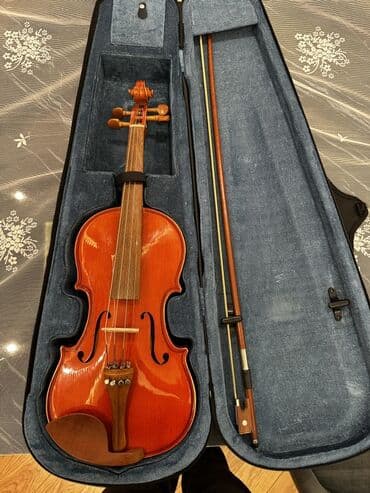 Məhsul: Skripka Salam təzə kimidi təzədən hec secilmir ölcüsü4/4 dü