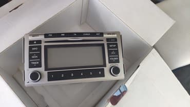 Maşın maqnitofonu tezedi işlenmiyib