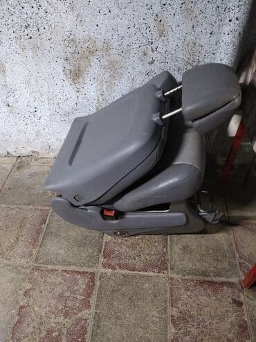 Oturacaqlar: Məhsul: Miniven üçün salon oturacaqları dəsti Təsvir: - 3-cü sıra tam — 2