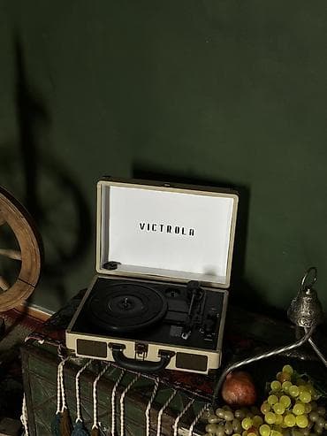 maqintafon kalonka satisi: Vinil patefonlar –masaüstü modellər Məhsul təsviri: - Retro üslublu — 2