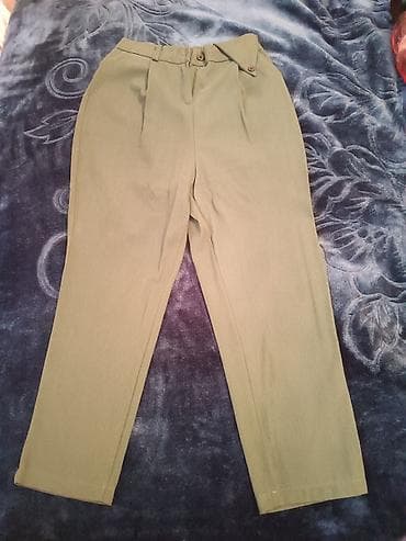 Zeytun-yaşıl rəngdə qadın şalvarı - Kəsim: düz, yüngül konusvari