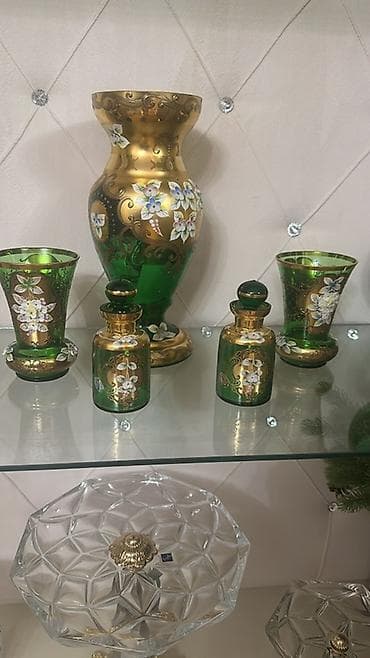 Böhm şüşəsindən bəzək dəsti qedim Cexindi 80ci illerin lap kohne lalafo.az -da Böhm şüşəsindən bəzək dəsti qedim Cexindi 80ci illerin lap kohne