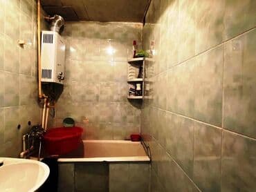 9 ci mikrorayon satilan evler: Bakı, 3 otaqlı, Köhnə tikili, 85 kv. m — 12