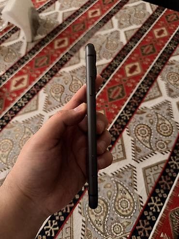 IPhone 11, 64 GB, Qara — 7