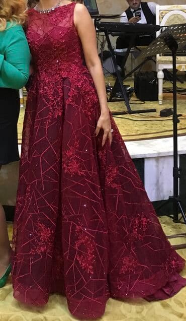 zapi satilir tecili: Платье куплено в ТЦ «Сахил» за 550 азн. Продаю за 250 — 1