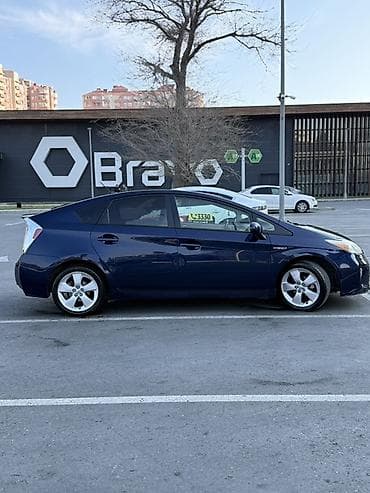 vito disk: Toyota Prius Hybrid – mavi rəng, 5 qapılı liftbek kuzov. Texniki — 4