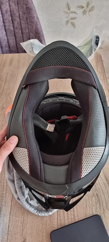 Motonəqliyyat: 180 azn almisdim cemi 4,5 defe istifade etmjsem XOR Helmets integral — 9