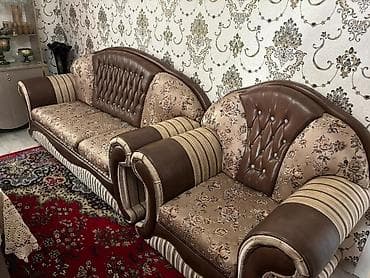 Klassik üslubda 3 hissədən ibarət yumşaq mebel dəsti - Tərkib: 3