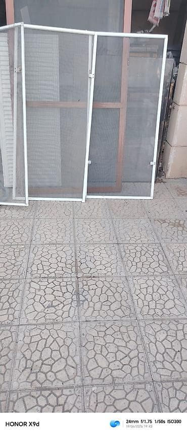 Pencere torları satılır 7 ededi bir ededi 3 manata