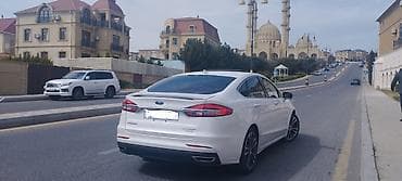 spoiler: Ford Fusion: 2 l | 74000 km Sedan — 4