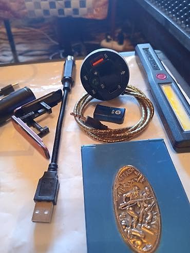 kompyuter hissələri: Elektron aksesuarlar dəsti Dəst tərkibi: - Avtomobil üçün 2x USB şarj — 1